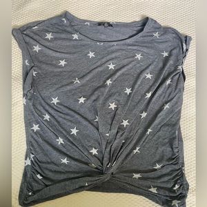 Lucky Brand) Grey shirt with stars ⭐️Gathers at bottom a cute knot! Flattering
